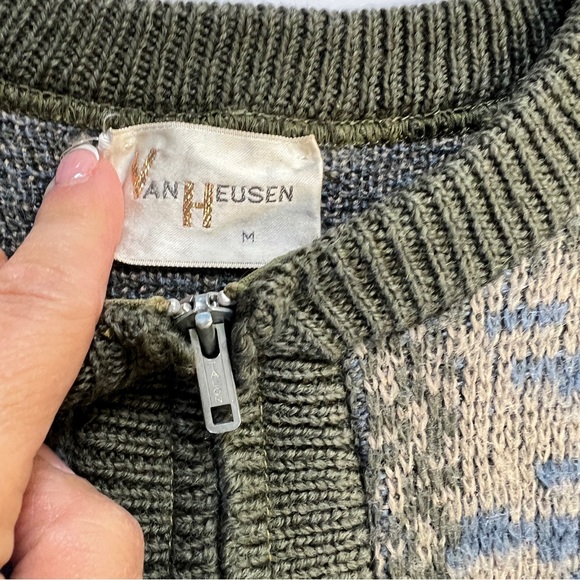 Van Heusen wool patterned sweater size M long sleeve green blue - Picture 2 of 4